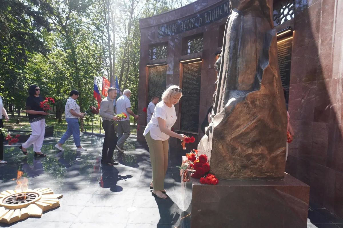 22 июня — День памяти и скорби, одна из самых трагических дат в истории нашей страны, день начала Великой Отечественной войны 22 июня — День памяти и скорби, одна из самых трагических дат в истории нашей страны, день начала Великой Отечественной войны