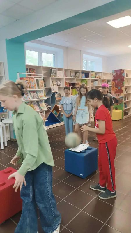 Литературно-игровая программа «Футбол – игра от свистка до свистка» Литературно-игровая программа «Футбол – игра от свистка до свистка»