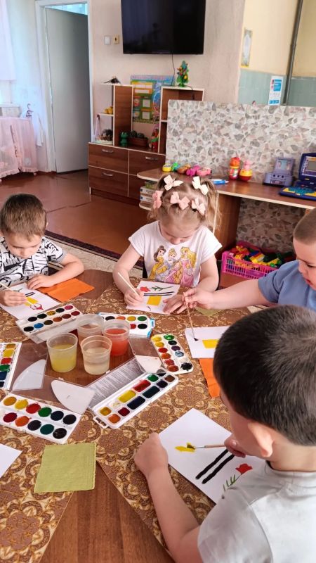Наталья Бегуненко: В дошкольных учреждениях Петровского района прошли тематические мероприятия, приуроченные ко Дню памяти и скорби Наталья Бегуненко: В дошкольных учреждениях Петровского района прошли тематические мероприятия, приуроченные ко Дню памяти и скорби