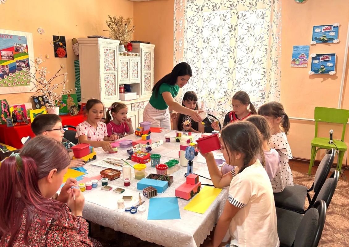 В Снежном прошли познавательные и творческие мероприятия для жителей В Снежном прошли познавательные и творческие мероприятия для жителей
