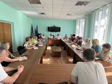 Сегодня, 22 июня 2026 года, состоялось аппаратное совещание с начальниками структурных подразделений Администрации Новоазовского муниципального округа, территориальных подразделений министерств и ведомств ДНР, а также с...