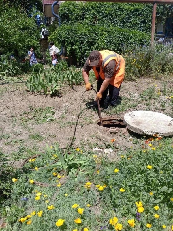 Наталья Великодная: Аварийная бригада Тельмановского водоканала выполнила ремонтные работы в Тельманово