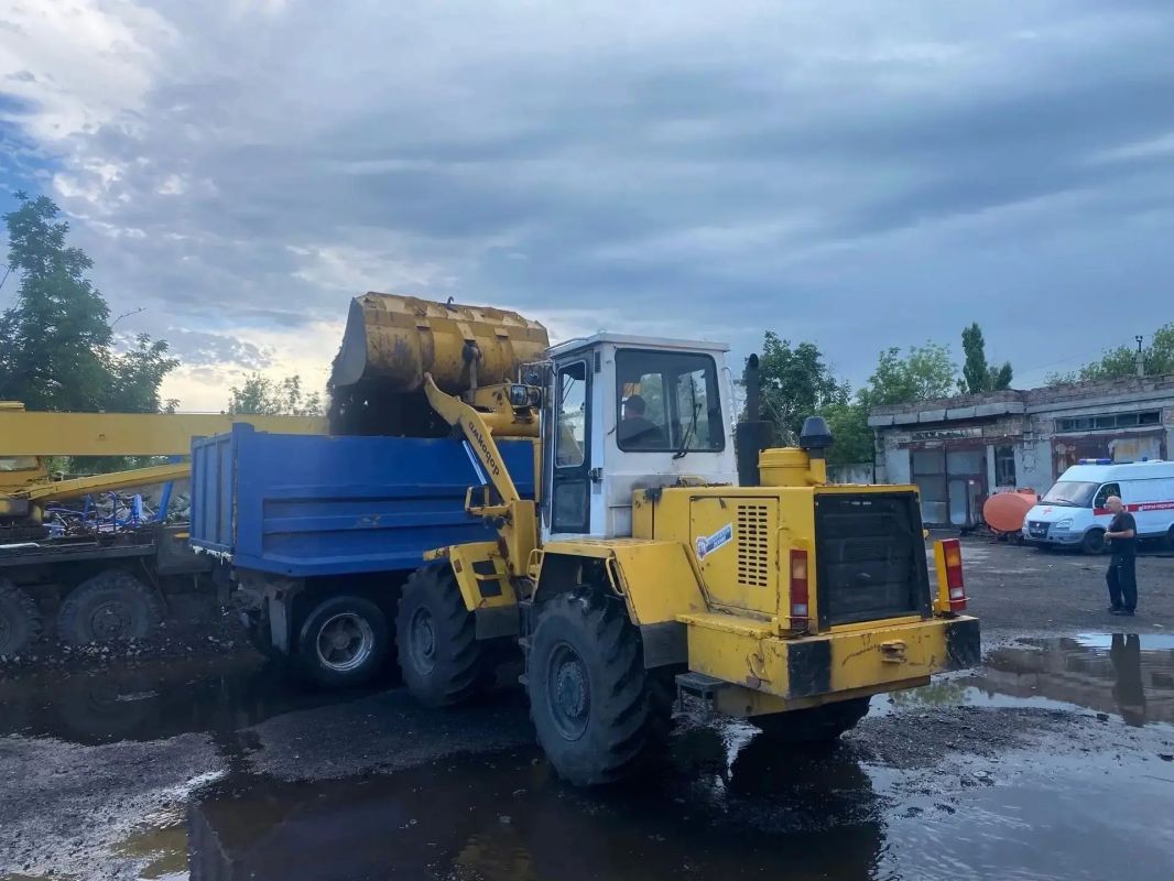 В Снежном выполнена отсыпка асфальтовой крошкой на улице Ворошиловградской В Снежном выполнена отсыпка асфальтовой крошкой на улице Ворошиловградской