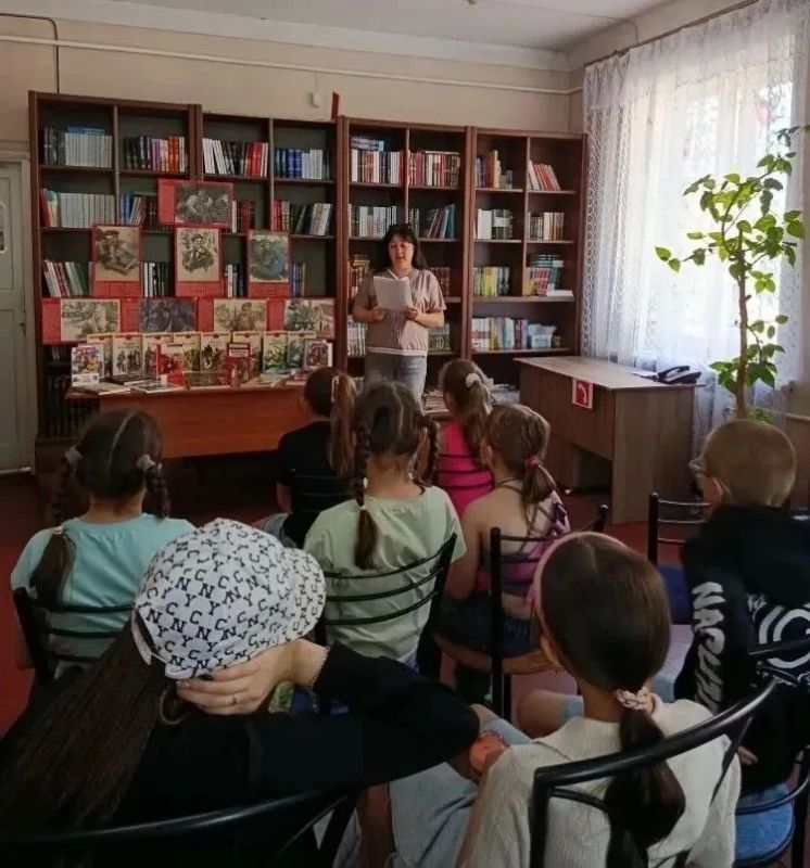 Ко Дню памяти и скорби сотрудники библиотеки-филиала №6 для ребят из пришкольного лагеря ГБОУ «СШ №5» провели час памяти «Тот самый первый день войны» Ко Дню памяти и скорби сотрудники библиотеки-филиала №6 для ребят из пришкольного лагеря ГБОУ «СШ №5» провели час памяти «Тот самый первый день войны»