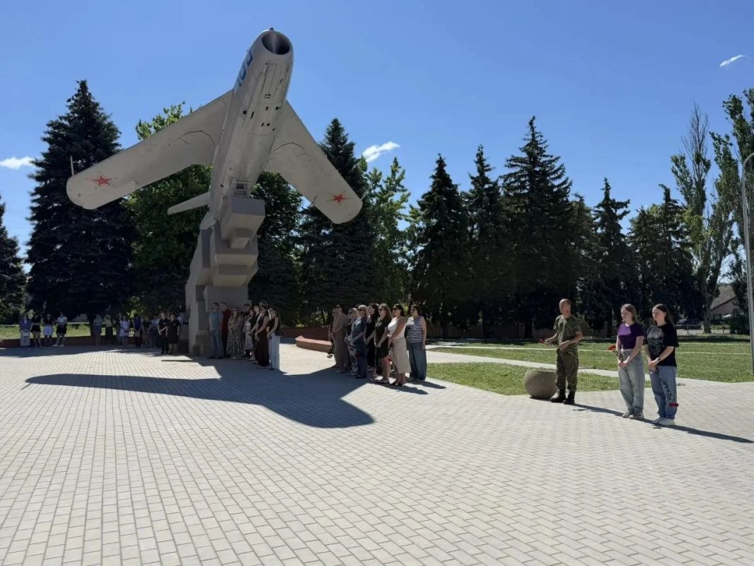 В День памяти и скорби в Тельманово почтили память павших воинов В День памяти и скорби в Тельманово почтили память павших воинов