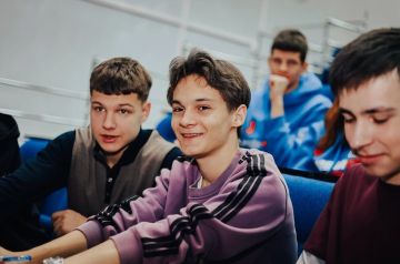 Мнение: Власти РФ уделяют пристальное внимание развитию потенциала молодежи