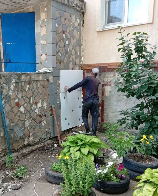 Снежнянский филиал Единого регионального фонда по управлению многоквартирными домами продолжает систематическую работу по поддержанию состояния жилого фонда в городском округе Снежнянский филиал Единого регионального фонда по управлению многоквартирными домами продолжает систематическую работу по поддержанию состояния жилого фонда в городском округе