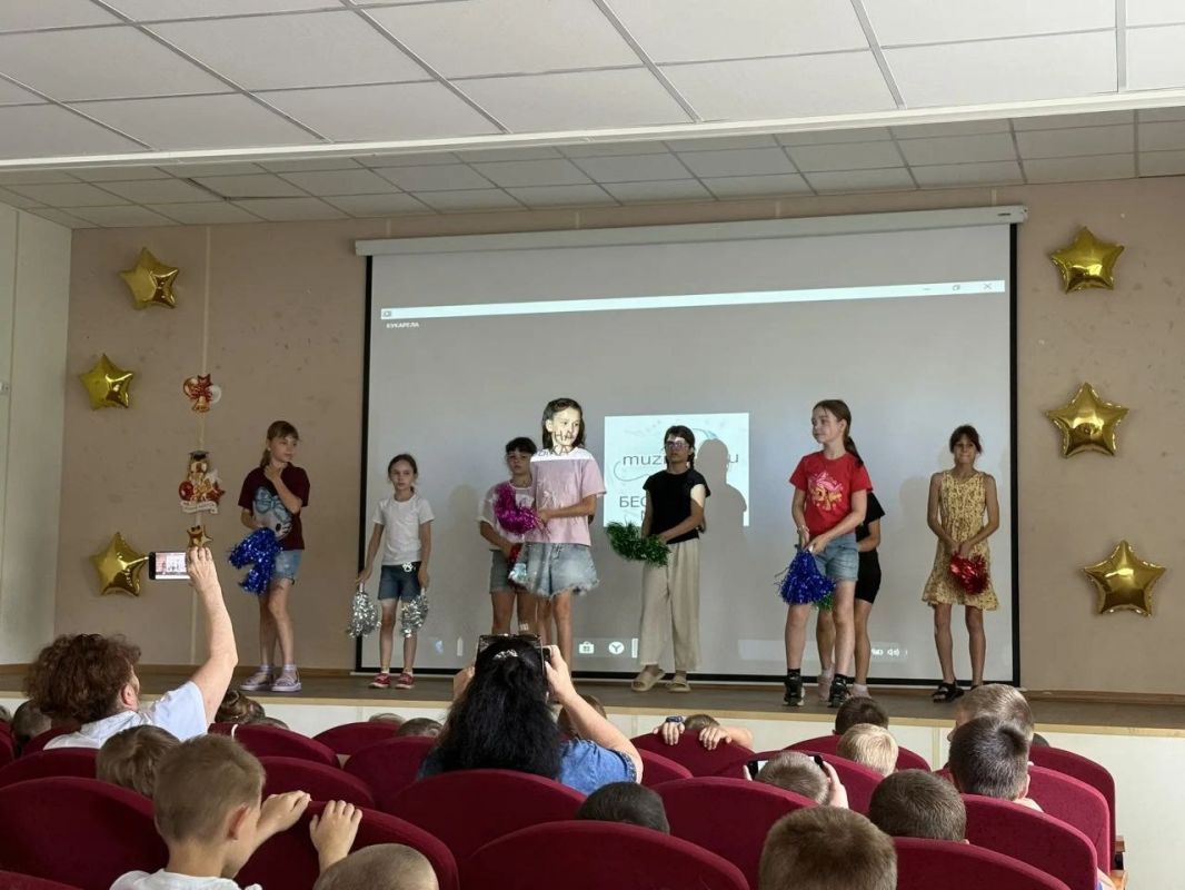 Наталья Великодная: 22 июня состоялось торжественное закрытие очередной смены пришкольного лагеря с дневным пребыванием детей «Чайка» Тельмановской гимназии Наталья Великодная: 22 июня состоялось торжественное закрытие очередной смены пришкольного лагеря с дневным пребыванием детей «Чайка» Тельмановской гимназии