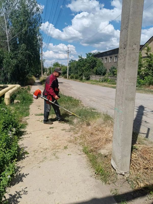 В соответствии с планом благоустройства и поддержания санитарного состояния территорий, производственный участок города Дебальцево, посёлка городского типа Мироновский и города Светлодарск Енакиевского филиала по управлению... В соответствии с планом благоустройства и поддержания санитарного состояния территорий, производственный участок города Дебальцево, посёлка городского типа Мироновский и города Светлодарск Енакиевского филиала по управлению...