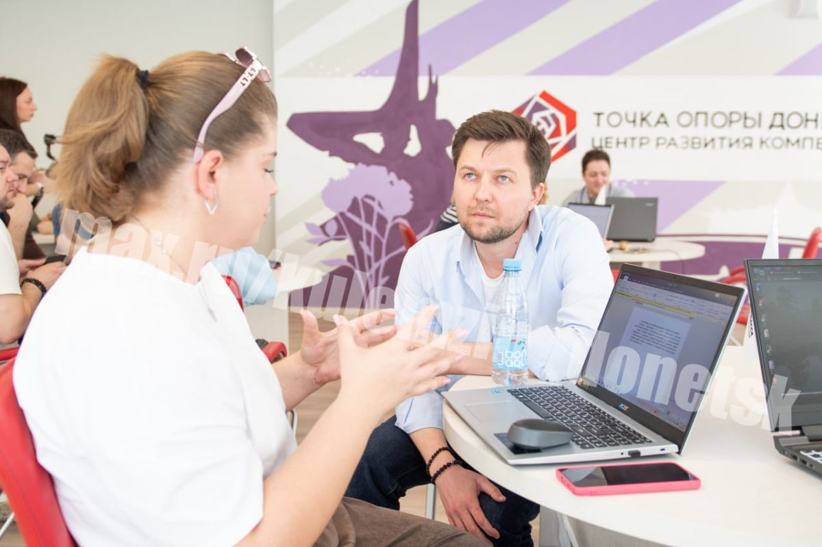 В Центре развития компетенций ДНР завершено обучение по программе «Основы внедрения искусственного интеллекта в государственном управлении», организованной ВШГУ Президентской академии В Центре развития компетенций ДНР завершено обучение по программе «Основы внедрения искусственного интеллекта в государственном управлении», организованной ВШГУ Президентской академии