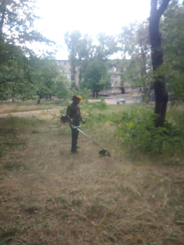 В соответствии с планом благоустройства и поддержания санитарного состояния территорий, производственный участок города Дебальцево, посёлка городского типа Мироновский и города Светлодарск Енакиевского филиала по управлению... В соответствии с планом благоустройства и поддержания санитарного состояния территорий, производственный участок города Дебальцево, посёлка городского типа Мироновский и города Светлодарск Енакиевского филиала по управлению...