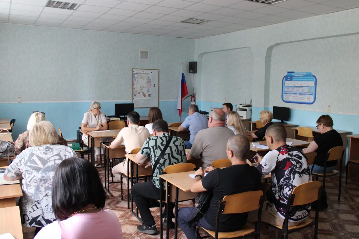 Состоялась встреча сотрудников филиала ГКУ СЗН г.Горловка Донецкой Народной Республики с индивидуальными предпринимателями Состоялась встреча сотрудников филиала ГКУ СЗН г.Горловка Донецкой Народной Республики с индивидуальными предпринимателями