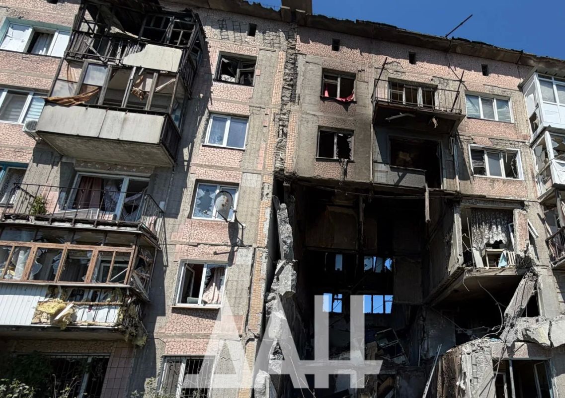 Многоквартирный дом обрушился в Горловке из-за атаки БПЛА, погибли 3 человека Многоквартирный дом обрушился в Горловке из-за атаки БПЛА, погибли 3 человека