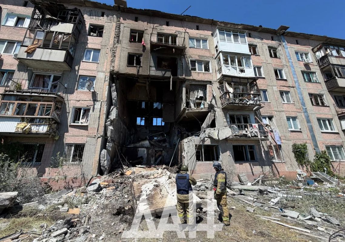 Многоквартирный дом обрушился в Горловке из-за атаки БПЛА, погибли 3 человека