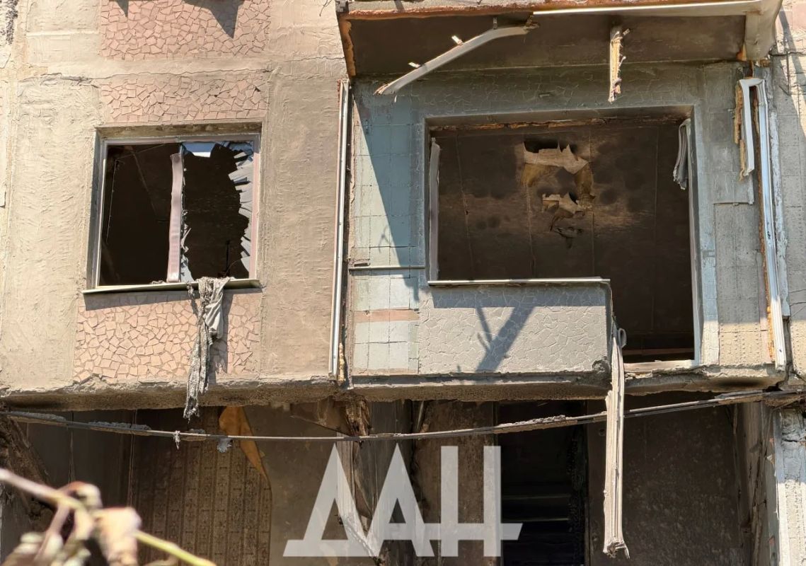 Многоквартирный дом обрушился в Горловке из-за атаки БПЛА, погибли 3 человека Многоквартирный дом обрушился в Горловке из-за атаки БПЛА, погибли 3 человека