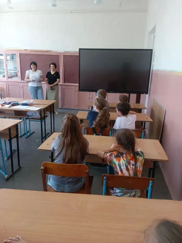 «Дарю тепло»: школа № 2 наполнилась радостью общения и доброты «Дарю тепло»: школа № 2 наполнилась радостью общения и доброты
