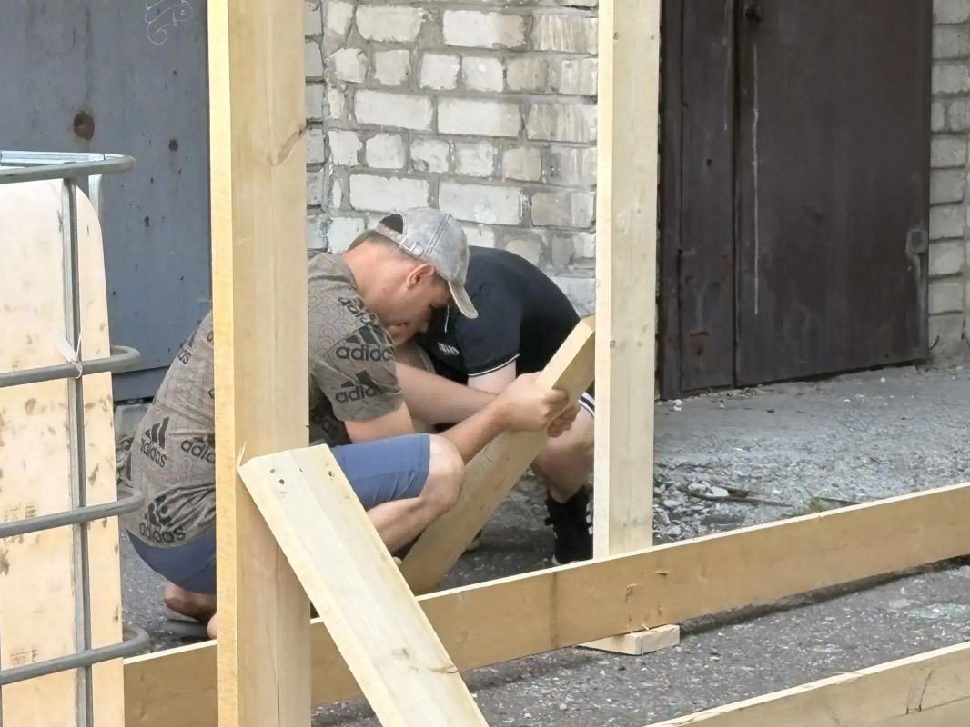 Челябинская область приступила к восстановлению дома № 14 на 3-м микрорайоне Челябинская область приступила к восстановлению дома № 14 на 3-м микрорайоне