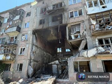 В Горловке в результате ночной атаки ВСУ обрушился подъезд пятиэтажного жилого дома