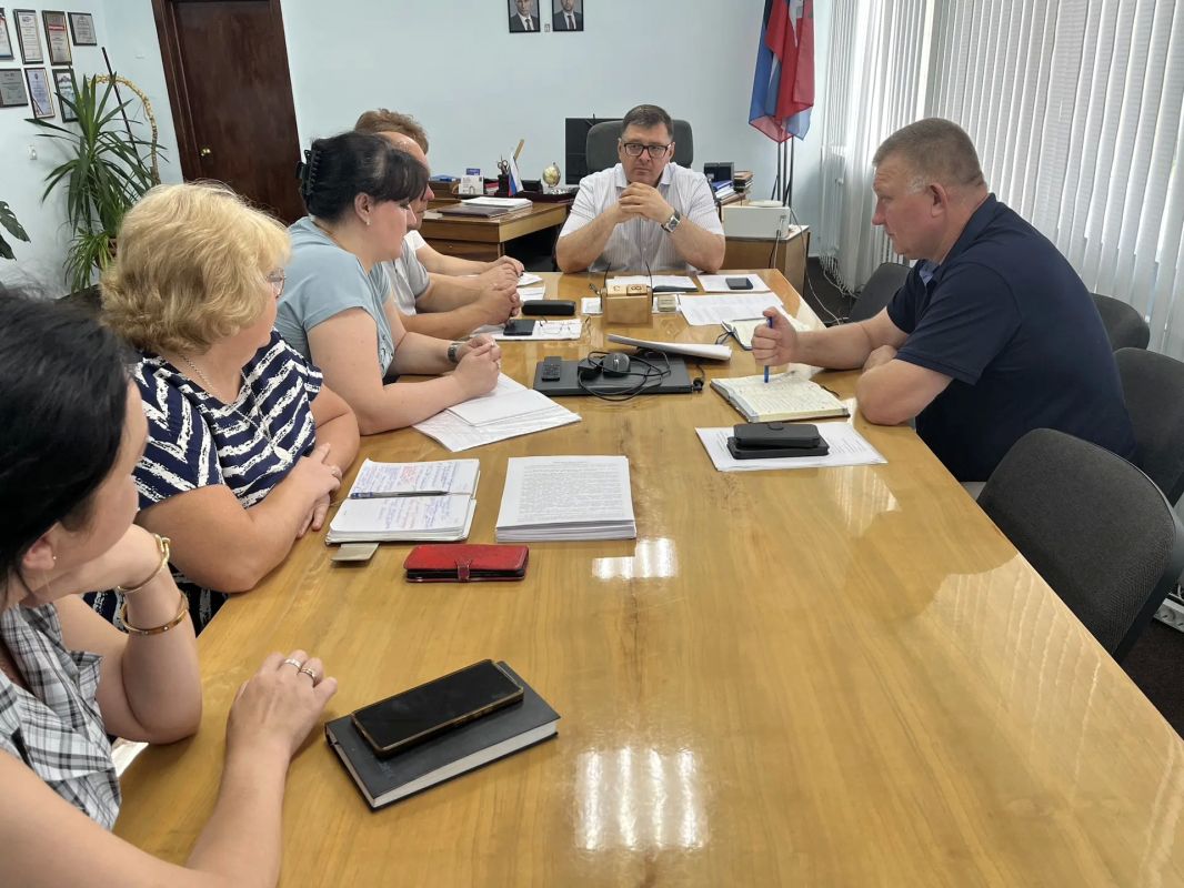 Сегодня, 24 июня 2026 года, Глава Новоазовского муниципального округа Василий Овчаров провел оперативное совещание по рабочим вопросам с участием заместителей Главы и руководителей структурных подразделений Администрации...