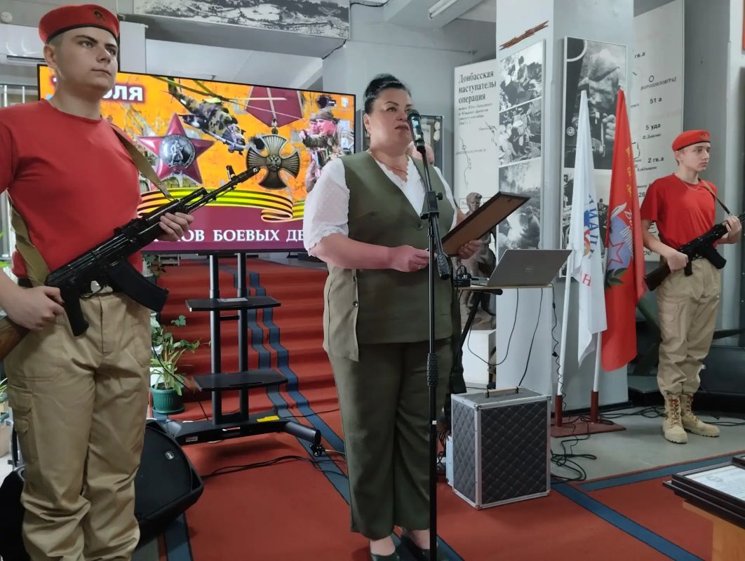 Я расскажу вам о войне…. В стенах МБУ «Снежнянский музей боевой славы» состоялась торжественная встреча Я расскажу вам о войне…. В стенах МБУ «Снежнянский музей боевой славы» состоялась торжественная встреча