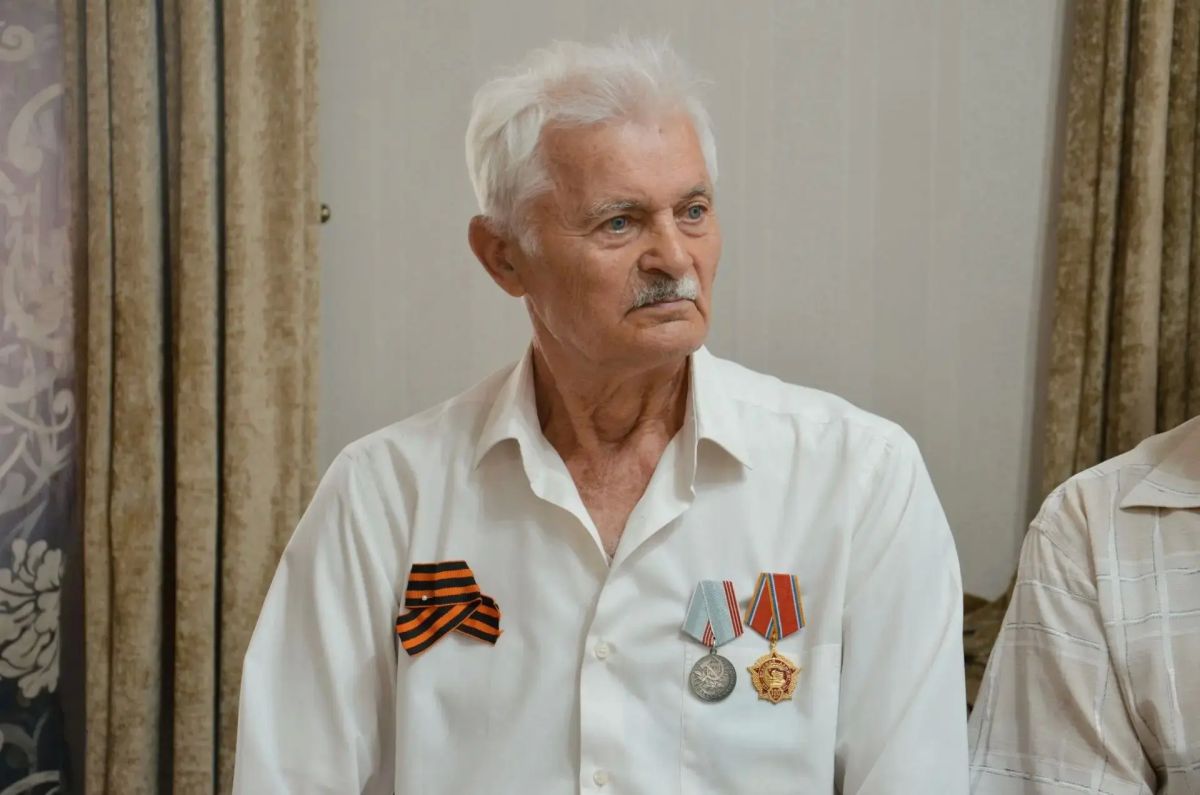 Сегодня, 1 июля, в День ветеранов боевых действий, в городском округе Торез состоялось душевное чаепитие, ставшее знаком благодарности и уважения к тем, кто защищал Родину Сегодня, 1 июля, в День ветеранов боевых действий, в городском округе Торез состоялось душевное чаепитие, ставшее знаком благодарности и уважения к тем, кто защищал Родину