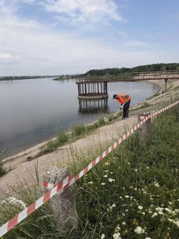 На Донецком море капитально отремонтируют гидротехнические сооружения На Донецком море капитально отремонтируют гидротехнические сооружения