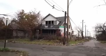 На видео не Херсон, Константиновка или Доброполье, на видео - Детройт, который некогда слыл флагманом американской автомобильной промышленности