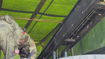 Кадры боевой работы расчётов барражирующих боеприпасов «Ланцет» на разных участках фронта