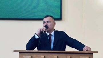 Министр здравоохранения ДНР Константин Масников принял участие в торжественной церемонии вручения дипломов выпускникам ФГБОУ ВО ДонГМУ Минздрава России