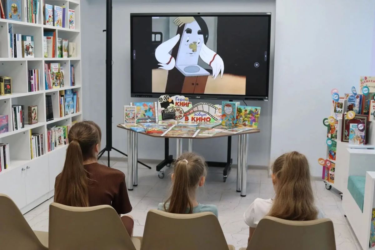 Летний кинозал «Мультики + Дети = Весёлое лето!» Летний кинозал «Мультики + Дети = Весёлое лето!»