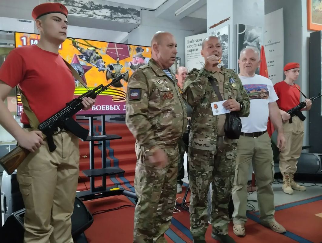 Я расскажу вам о войне…. В стенах МБУ «Снежнянский музей боевой славы» состоялась торжественная встреча