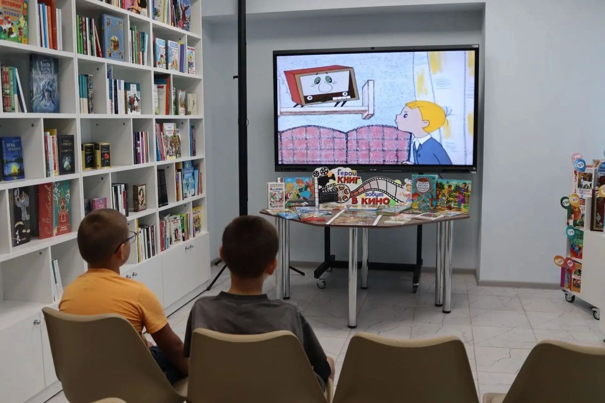 Летний кинозал «Мультики + Дети = Весёлое лето!» Летний кинозал «Мультики + Дети = Весёлое лето!»