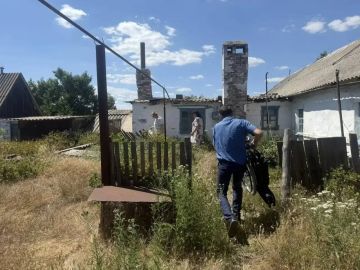 С заботой о защитнике. В честь Дня ветеранов СВО партийцы, сотрудники администрации и активисты навестили земляка — ветерана специальной военной операции