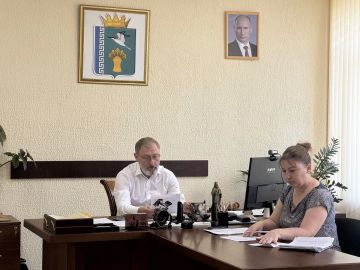 Провел заседания межведомственной комиссии по противодействию экстремизму и антитеррористической комиссии