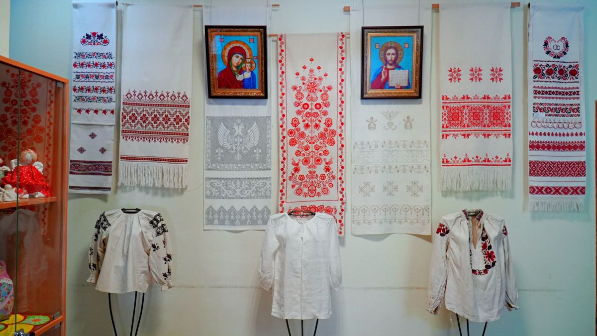 Письмена любви и верности в искусной вышивке Письмена любви и верности в искусной вышивке