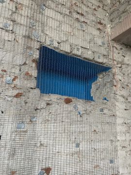 Нижегородские подрядчики продолжают ремонт в ялтинской школе Мангушского округа