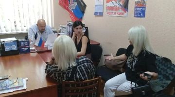Андрей Боряк провел личный прием граждан в общественной приемной партии «Единая Россия» в Калининском районе Донецка
