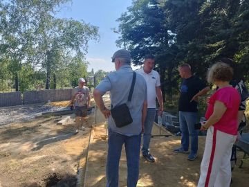 В Ждановке Шахтерского округа продолжаются работы по созданию Аллеи памяти Героев
