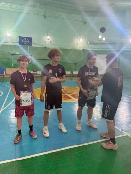 Один в поле воин: турнир по баскетболу 1х1 в честь Года единства народов России