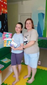 "Коробка храбрости" от Волновахского отделения Женского Движения "Единая Россия"