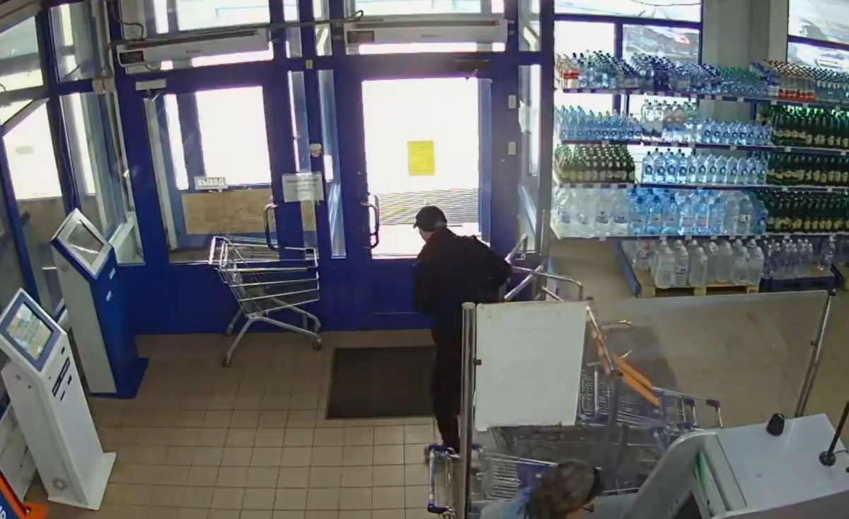 Полицейские задержали грабителя в Торезе Полицейские задержали грабителя в Торезе