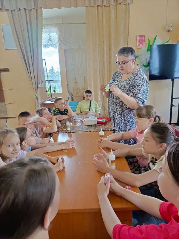В Снежном продолжаются познавательные мероприятия для детей В Снежном продолжаются познавательные мероприятия для детей