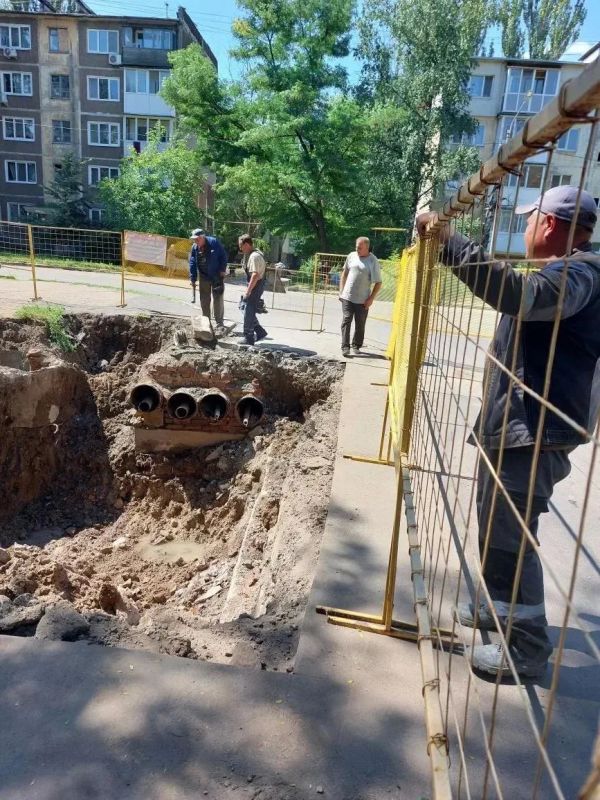 Александр Мальков провел встречу с трудовым коллективом ГУП ДНР «Вода Донбасса» в Пролетарском районе Донецка Александр Мальков провел встречу с трудовым коллективом ГУП ДНР «Вода Донбасса» в Пролетарском районе Донецка