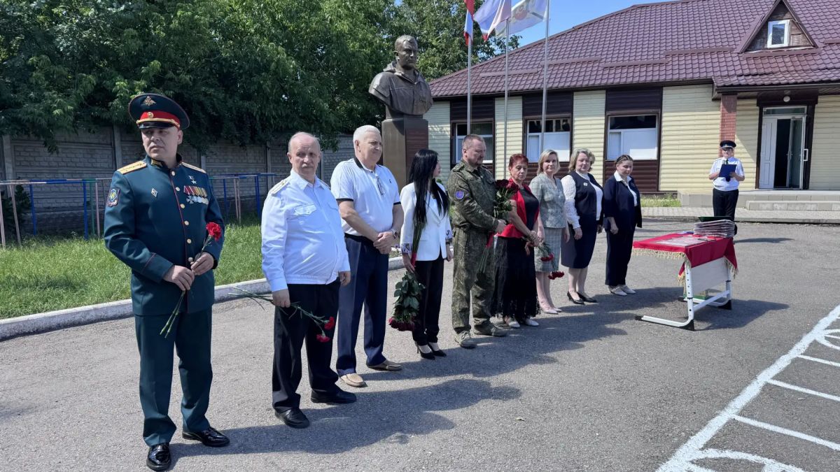 Торжество с оттенком грусти: в Кадетском корпусе имени Первого Главы ДНР прошёл выпускной