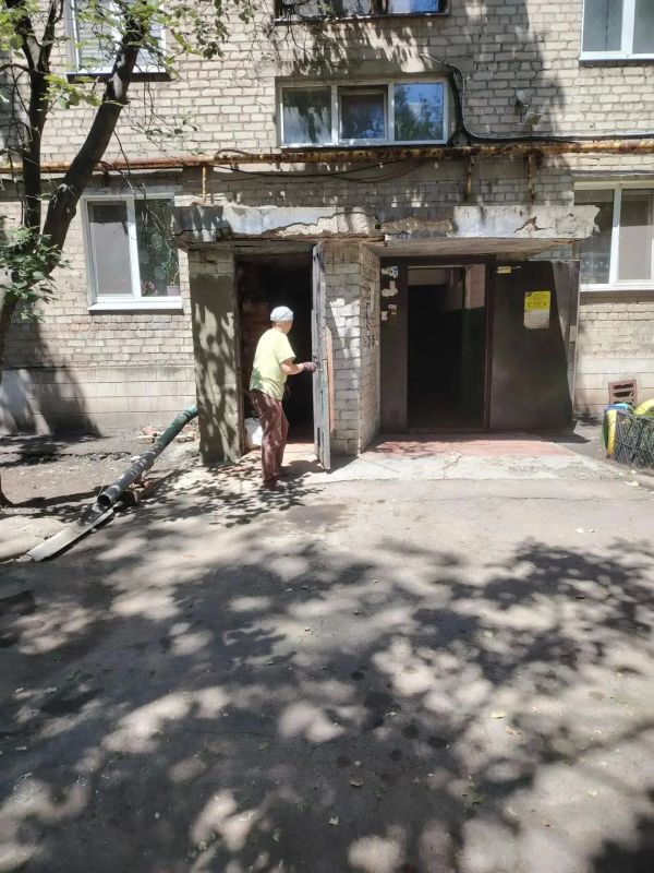 Специалисты провели прочистку сетей в Петровском районе Донецка