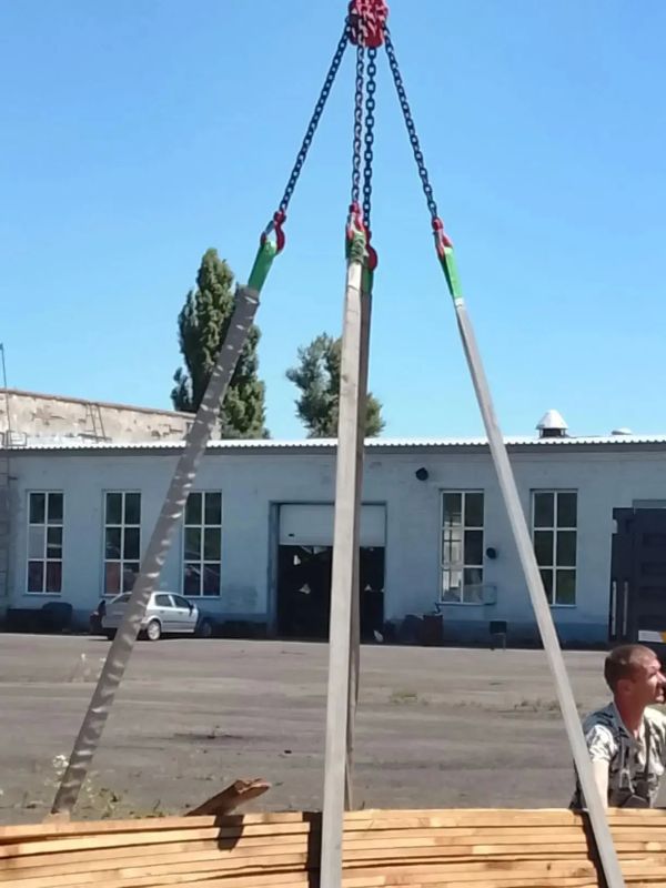 За отчётную неделю Управлением капитального строительства и восстановления проводилась плановая работа по оценке технического состояния повреждённого жилого фонда, оказанию адресной материальной помощи населению и приёму... За отчётную неделю Управлением капитального строительства и восстановления проводилась плановая работа по оценке технического состояния повреждённого жилого фонда, оказанию адресной материальной помощи населению и приёму...