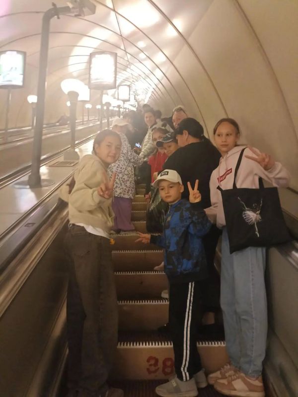 При поддержке АНО «Умиление» 18 детей из Шахтерского округа посетили Санкт-Петербург При поддержке АНО «Умиление» 18 детей из Шахтерского округа посетили Санкт-Петербург