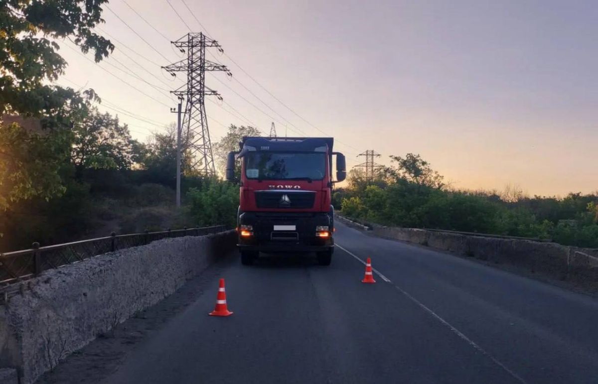 Полиция проводит проверку ДТП в Енакиево, в котором пострадал подросток Полиция проводит проверку ДТП в Енакиево, в котором пострадал подросток