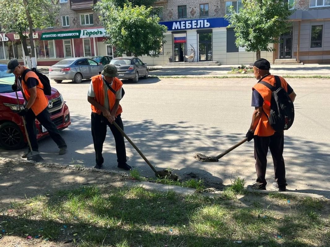 МУП «Простор» ежедневно выполняет все необходимые работы по содержанию городских улиц МУП «Простор» ежедневно выполняет все необходимые работы по содержанию городских улиц