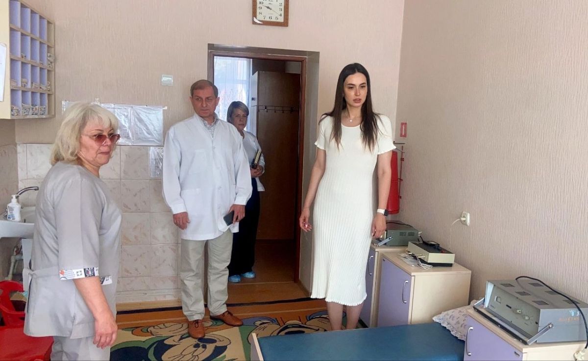 Уполномоченный по правам ребенка в ДНР посетила специализированный дом ребенка «Родничок» в Донецке Уполномоченный по правам ребенка в ДНР посетила специализированный дом ребенка «Родничок» в Донецке